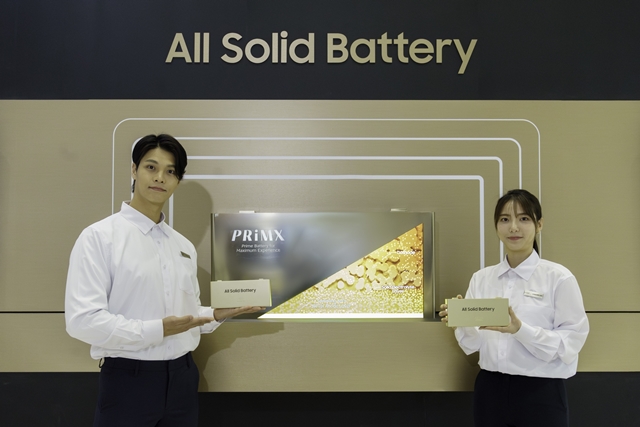 오는 6일 코엑스에서 열리는 ‘인터배터리 2024’에서 삼성SDI가 업계 최고 에너지 밀도 ‘900Wh/L 전고체 배터리’의 개발 및 양산 준비 로드맵을 첫 공개한다.
